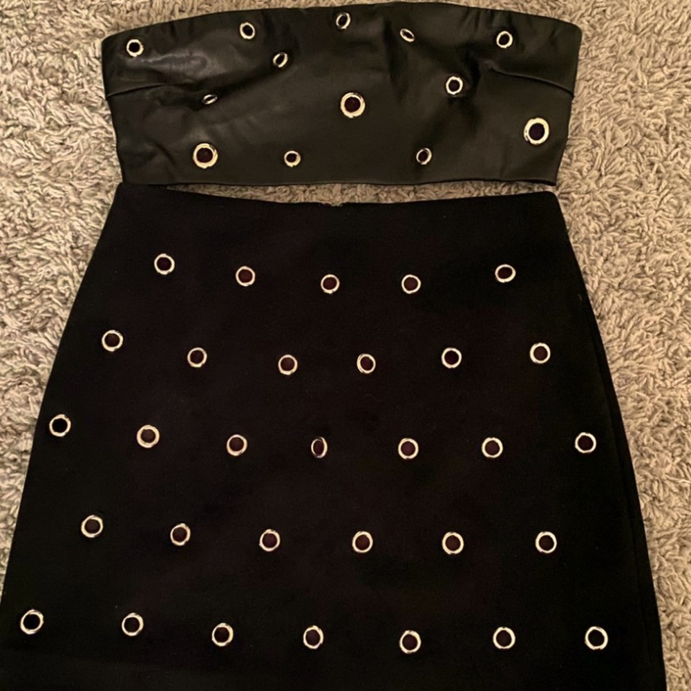 Perfect outfit for going out on the town with your besties or going on a date!